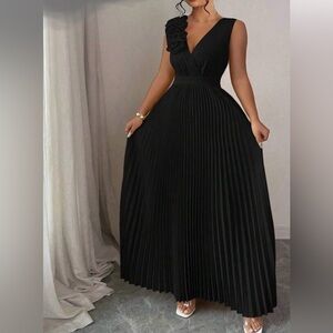 Elegant Black Pleated A-line V-Neck Dress